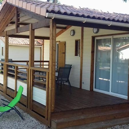 Chalet Avec Piscine Azur Exterior photo